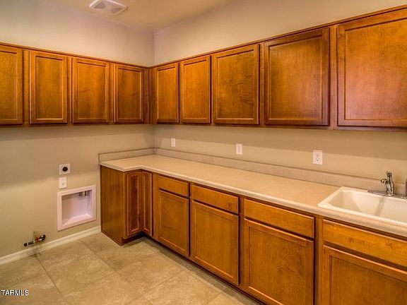 2nd image of 842 W Camino Capria