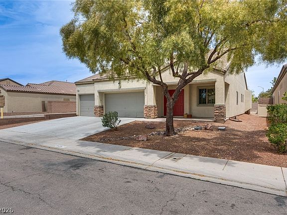 3rd image of 6428 Amanda Michelle Ln