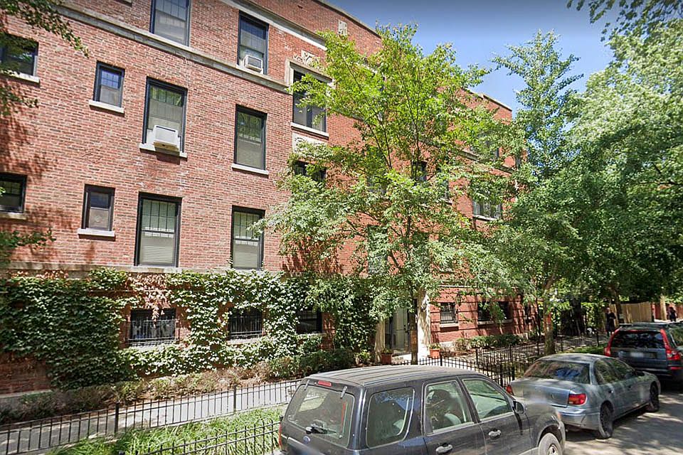 1st image of 1062 W Glenlake Ave #G