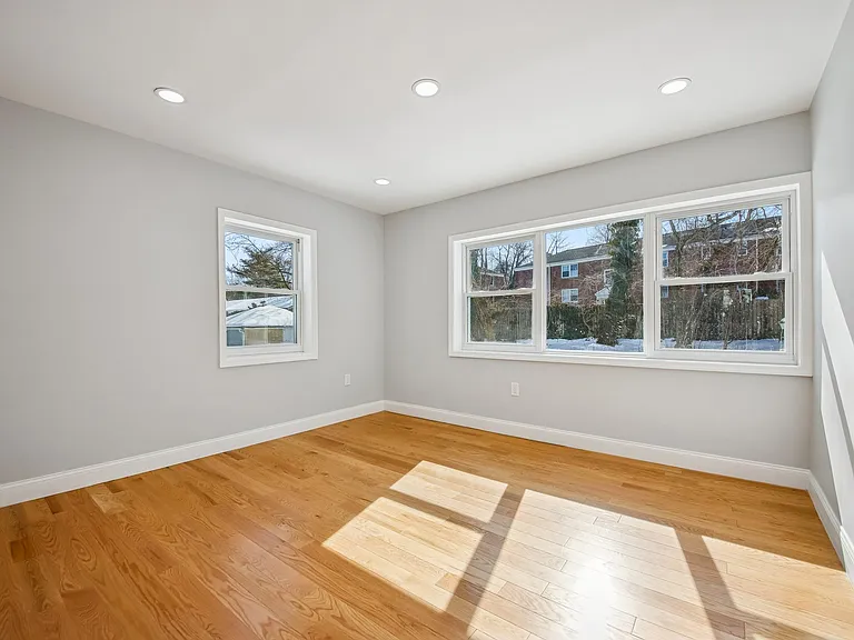 20 Edgar St — Photo 21