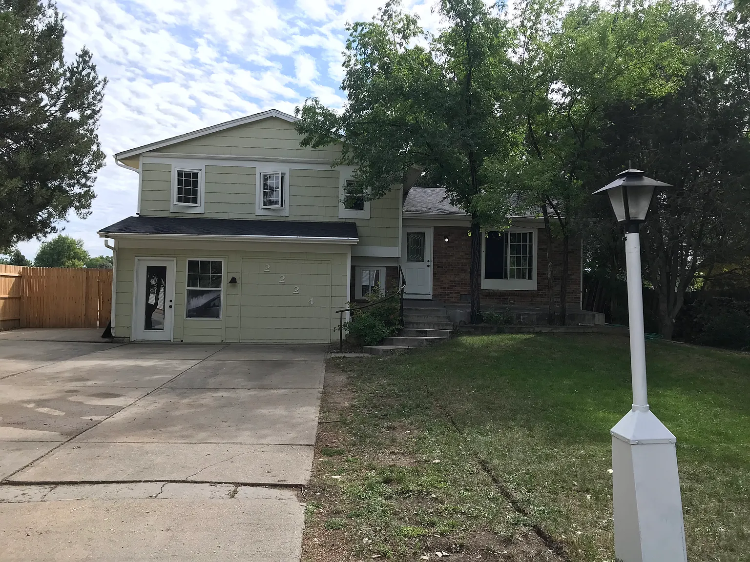 2224 Sunrise Dr — Photo 1