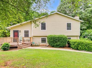 2823 Timber Valley Dr, Douglasville, GA 30135