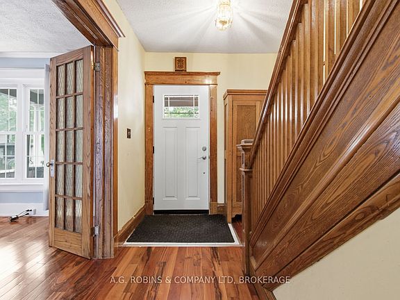 4th image of 6345 Barker St
