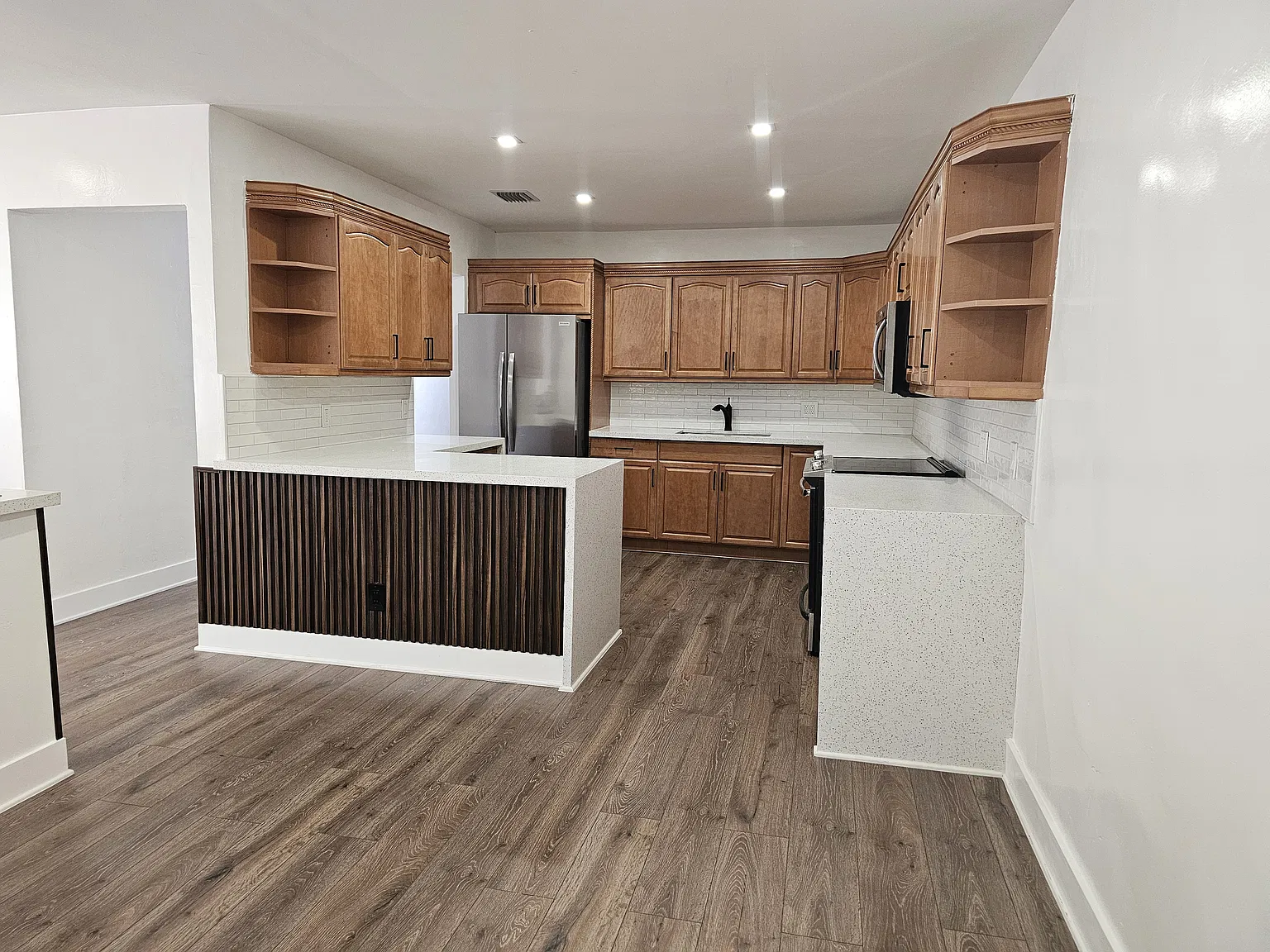 6824 SW 16th Ct — Photo 1