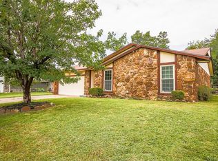 1120 W Oak Ridge St S, Broken Arrow, OK 74012