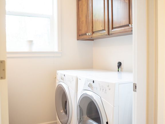 5th image of 6691 NE McMurtry Pl