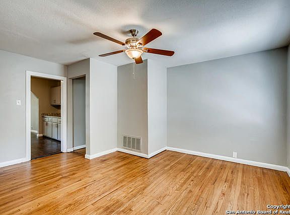 3rd image of 1735 Sacramento