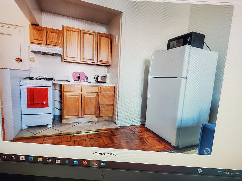 2nd image of 257 Valentine Ln APT 6