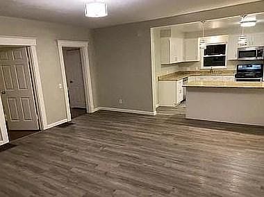 5th image of 621 Park Ave
