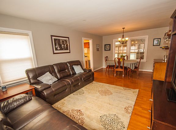 2nd image of 9234 S Clifton Park Ave