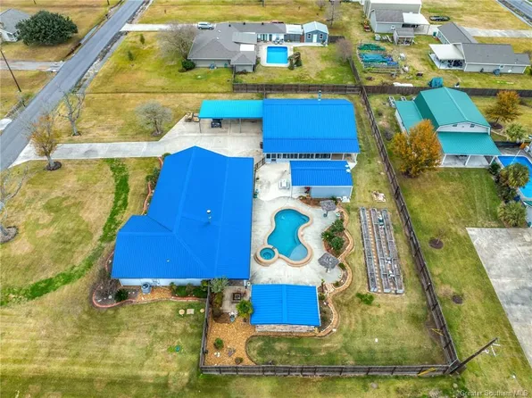 7031 Terrebonne Dr, Lake Charles, LA 70605