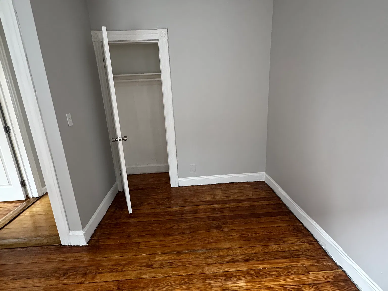 451 Admiral St — Photo 3