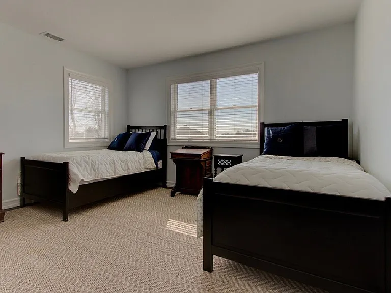 28 Fairbanks Ct — Photo 17