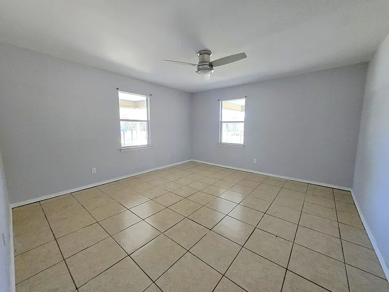 3818 Waterfall St — Photo 6