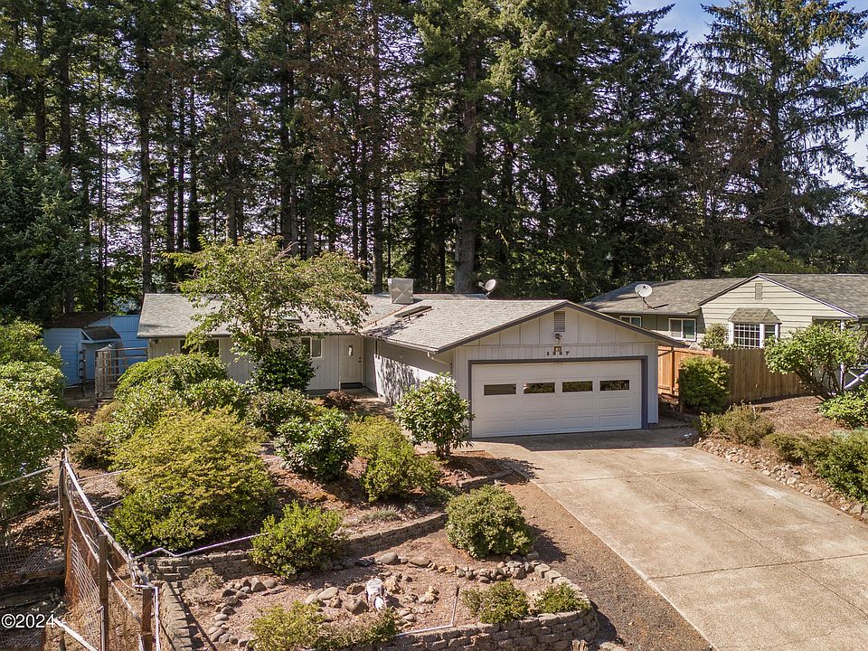 1st image of 1357 NW Deer Dr