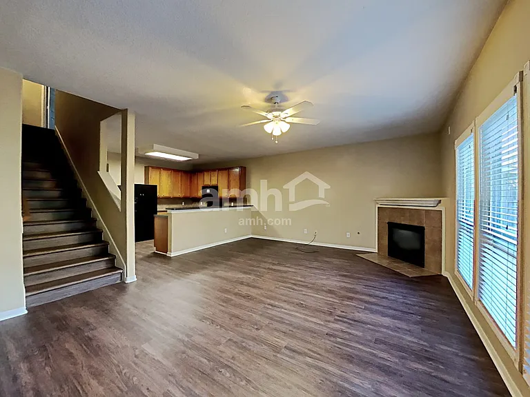 4719 Blue Spruce Hill St — Photo 5