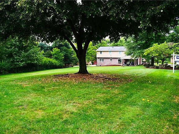4th image of 110 Mount Vernon Dr