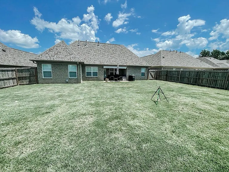 3777 Dawnwood Cir W — Photo 2