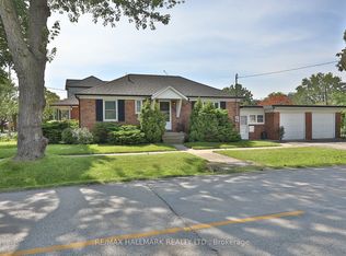 55 Athol Ave, Toronto, ON M8Z 2A6