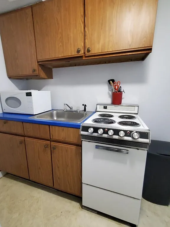 1 bed, 650 sqft, $1,250 — Photo 1