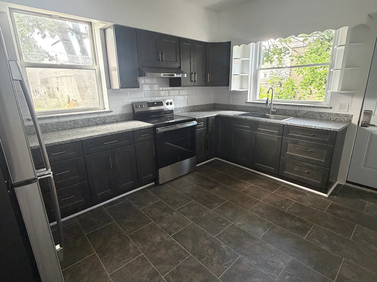 2 bed, $1,600 — Photo 1