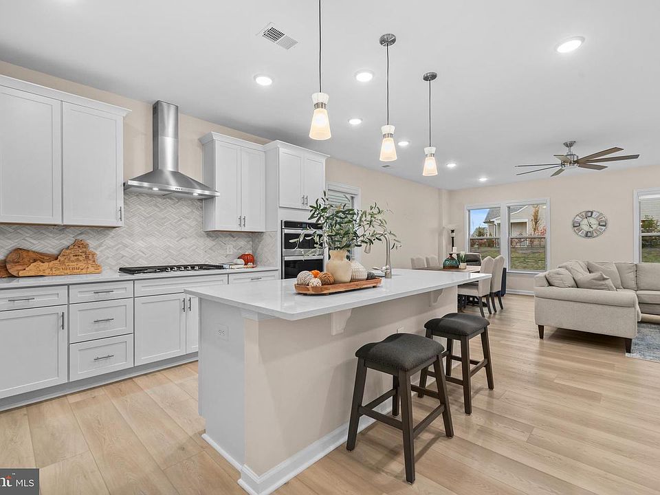 1st image of 6266 Zinnia Ln