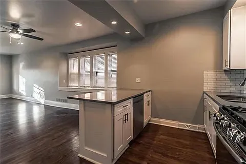 3535 Jefferson St — Photo 5