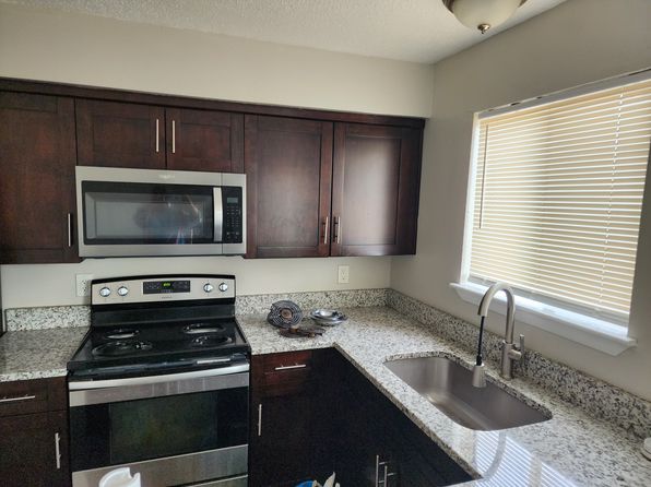9520 4th Bay St APT 301