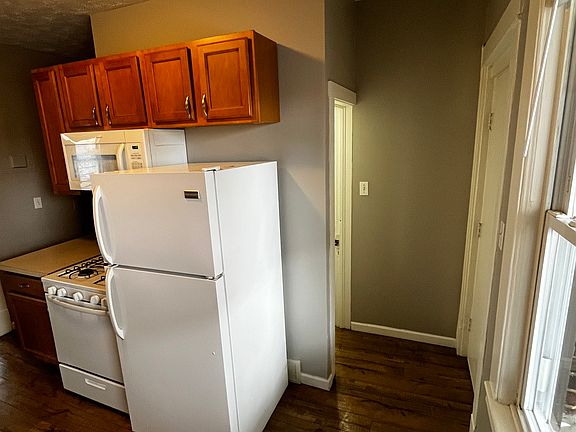 2nd image of 2050 Fairview Ave APT 6