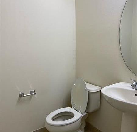 2nd image of 108 E Astor Cir