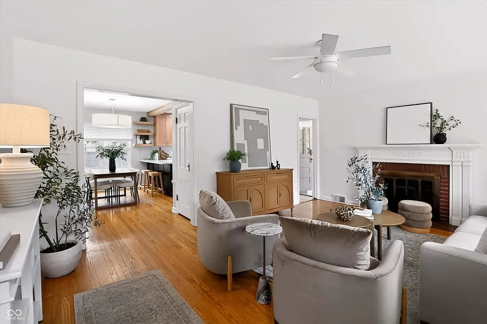 2 bed, $1,600 — Photo 3