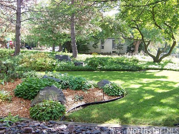 5th image of 1412 N Innsbruck Dr NE