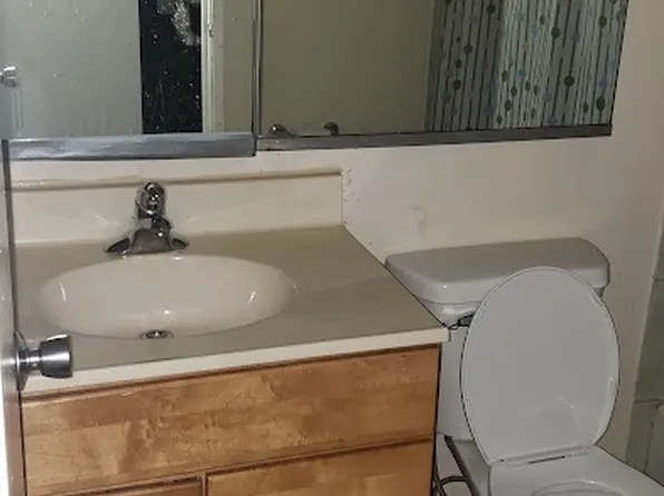 5S100 Pebblewood Ln APT E3, Naperville, IL 60563