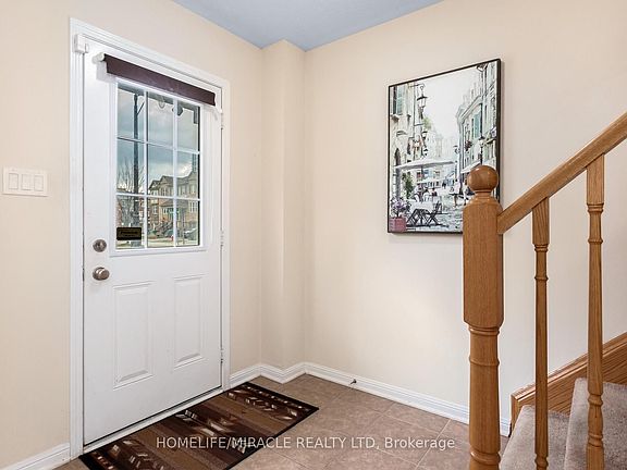 5th image of 22 Crossbill Rd