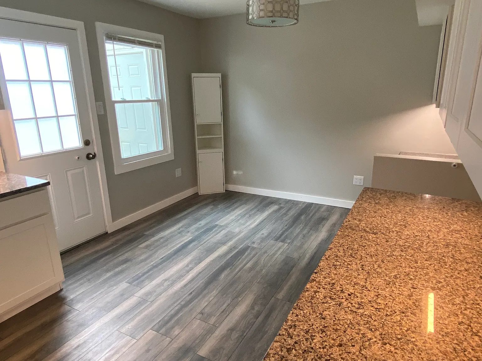 2 bed, 1.5 bath, 1100 sqft, $1,795 — Photo 3