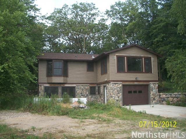 1st image of 41304 Carefree Ln