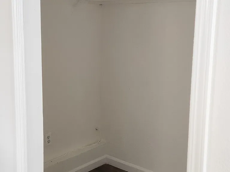 28 Amhurst Ct — Photo 4