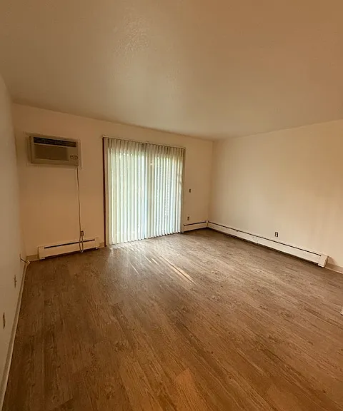 Lakewood Apartments — Photo 15