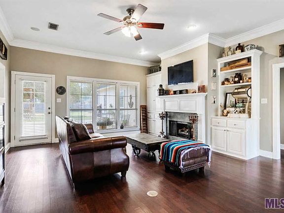 4th image of 16476 Ole Homestead Ln