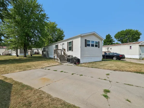 100 Crimson Dr, Reedsburg, WI 53959