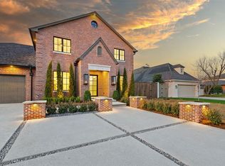 1804 Coventry Ln, Nichols Hills, OK 73120