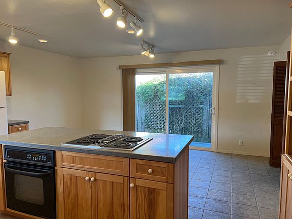 5th image of 4912 Patricia Dr