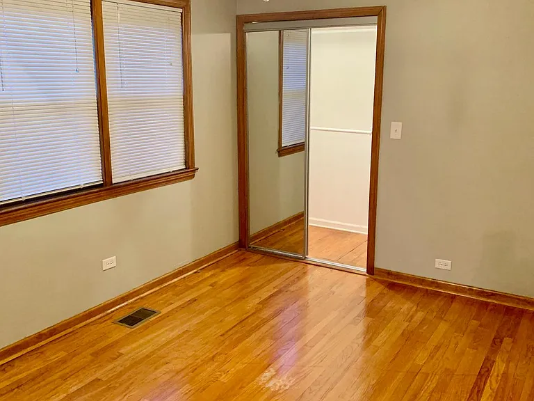 3355 N Ottawa Ave #1 — Photo 9