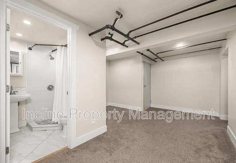 174 W Utah Ave — Photo 8