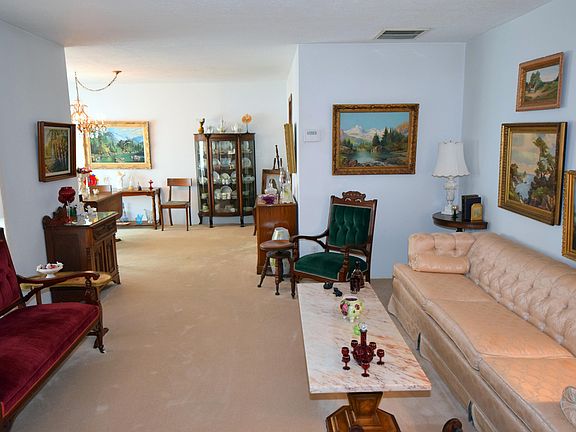 3rd image of 1429 Catron Ave SE