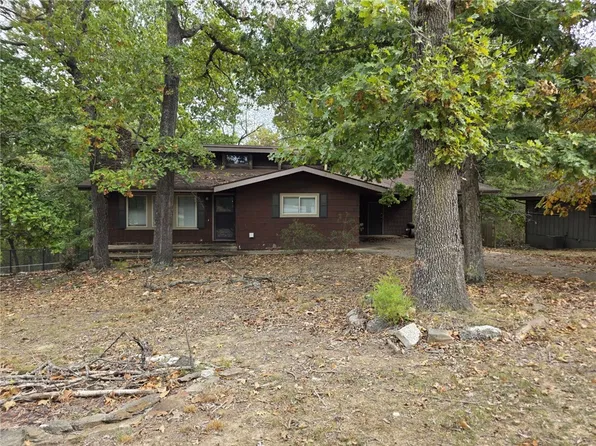 26 Lambeth Dr, Bella Vista, AR 72714