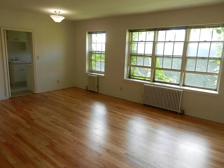 Fair Oaks Apartments — Photo 16