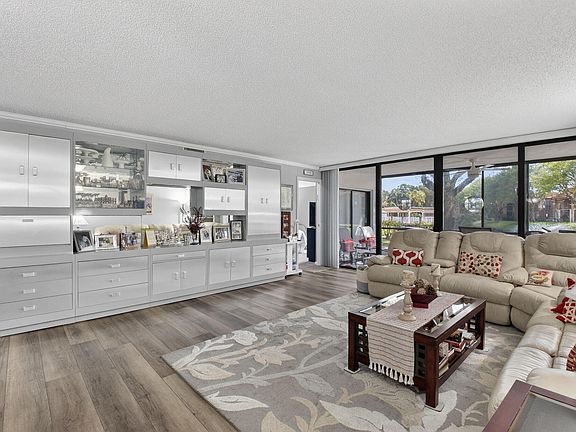 4th image of 11135 Green Lake Drive #102