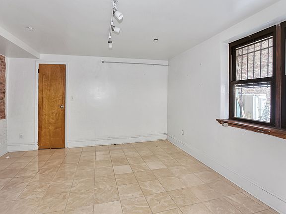 5th image of 451 Washington Ave APT 2B