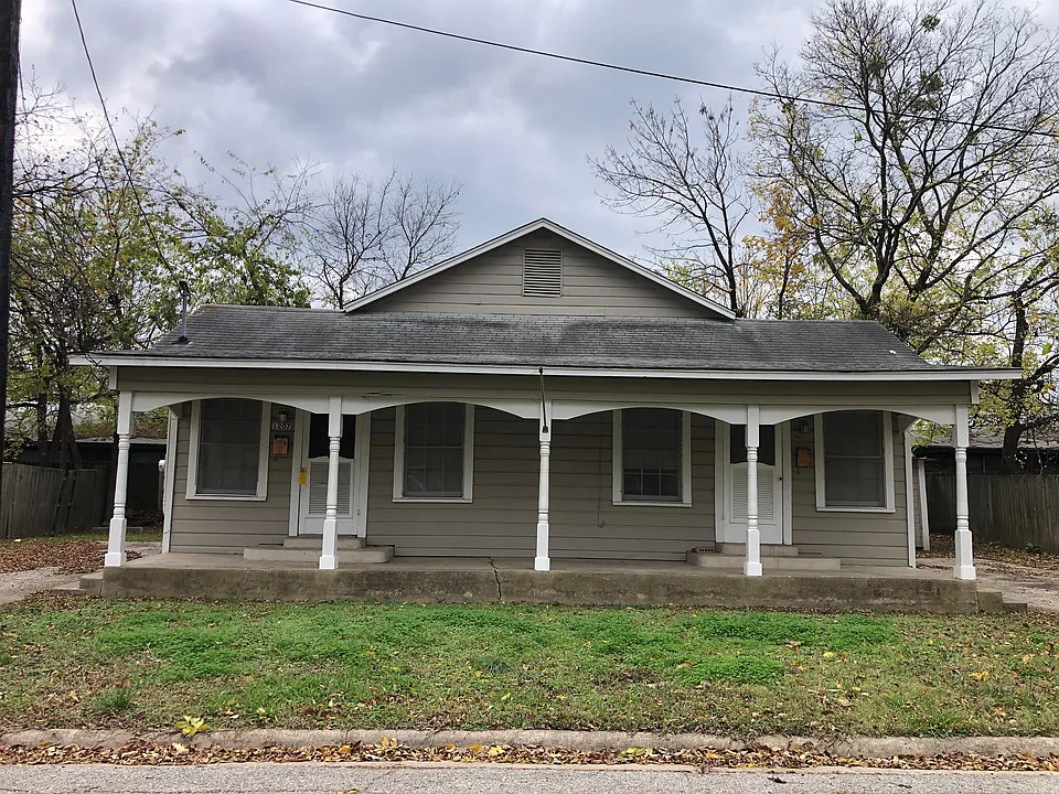 1207 Greenville St